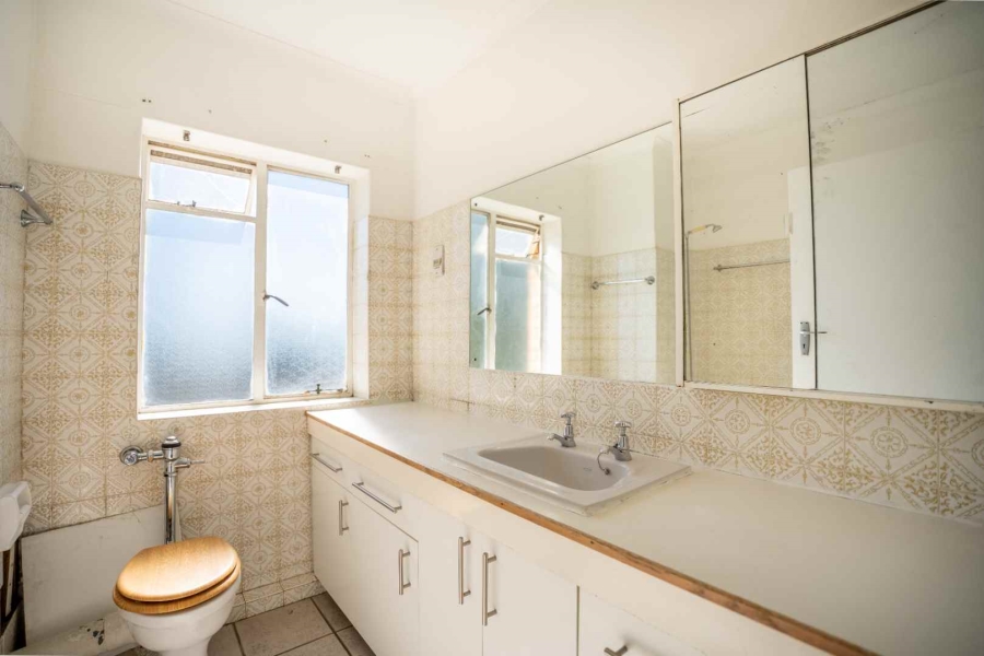 2 Bedroom Property for Sale in Buitenverwagting Western Cape